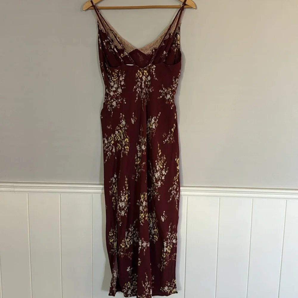 ASTR The Label Red Floral Slip Dress Size xs Lace V-Neck Grunge Whimsigoth - Picture 5 of 7